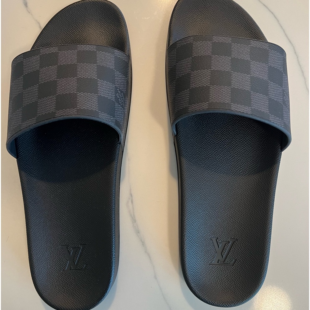 Louis Vuitton names pool/beach slides
